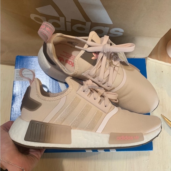adidas NMD R1 Wonder Quartz Pink - Picture 8 of 9